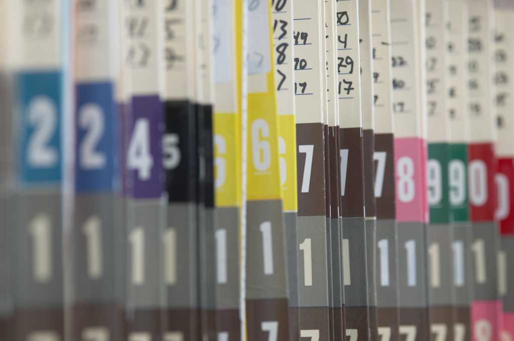 Detail view of organized medical files 87333166